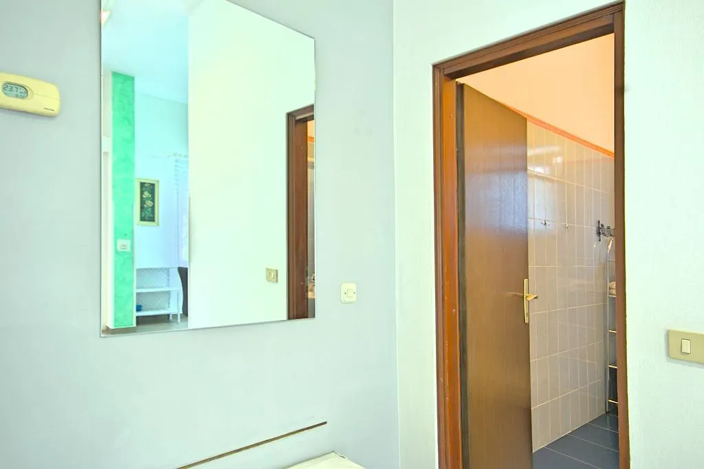 Apartment Umag - Family Paris 0*,
