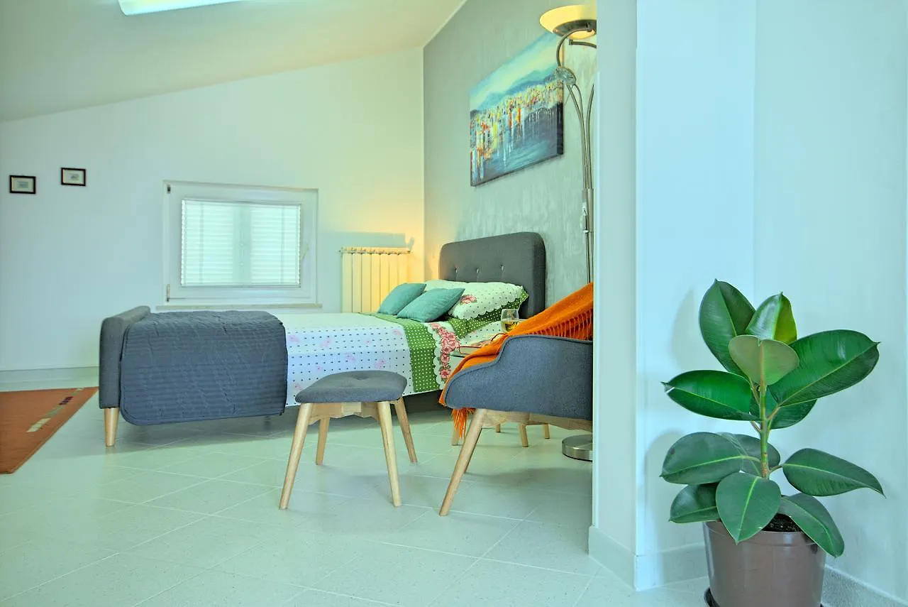 Apartment Umag - Family Paris 0*,